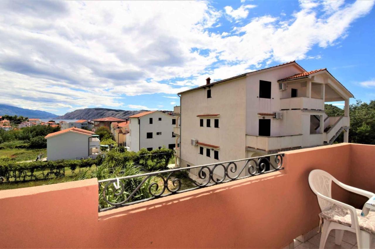 Apartment In *